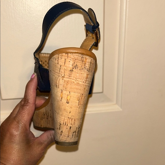 Tommy Hilfiger Women's Blue and Tan platform, wedge Sandals, size 7 1/2 - Picture 7 of 11